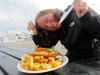 Heisshunger nach der langen Fahrt. Wir gÃ¶nnen uns Fisch und Chips in Skagen. Es war lecker!