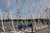 Bunte Gesellschaft in Kongsgaarden. Der lokale Bootsklub feiert das Sommerfest.