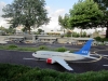 Der Flughafen von Billund - der liegt gleich neben dem Legoland und die Flieger starten und landen Ã¼ber dem Legoland.
